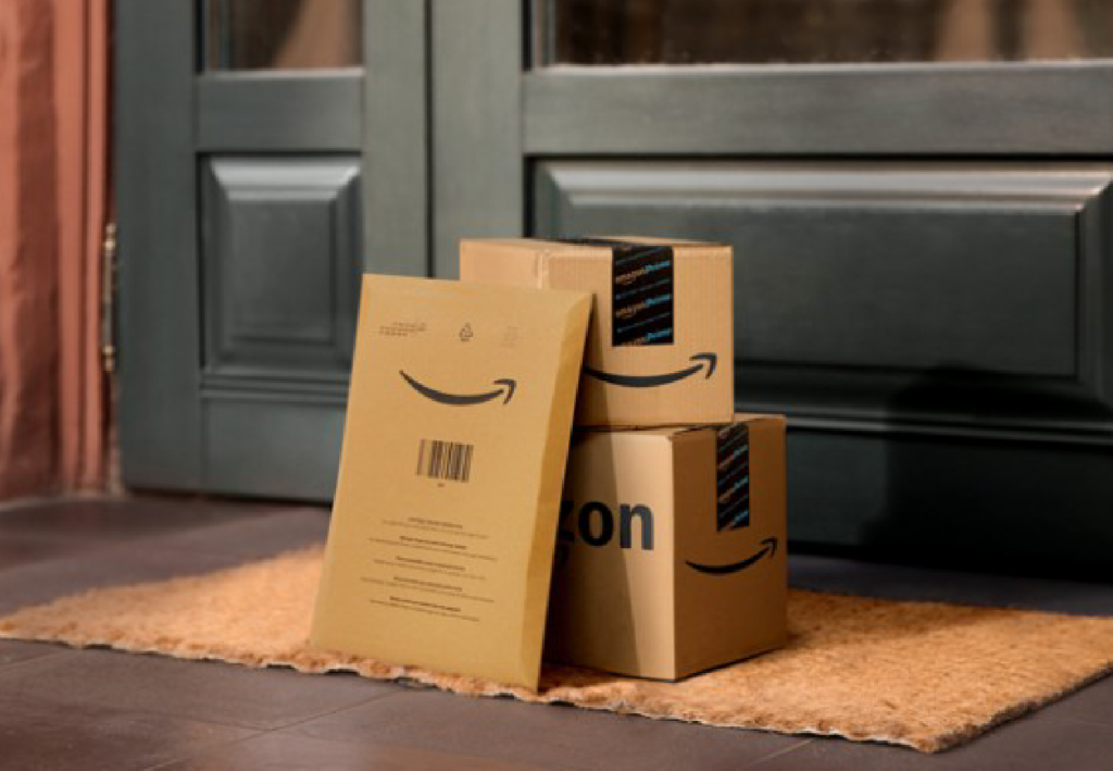 Amazon anuncia que sus bolsas de papel, sobres y cajas son 100%